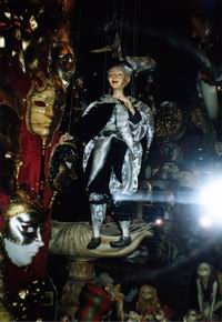 Una vitrina en Venecia: máscaras y marionetas de todos estilos… y precios. (Foto A.M. Allendes)